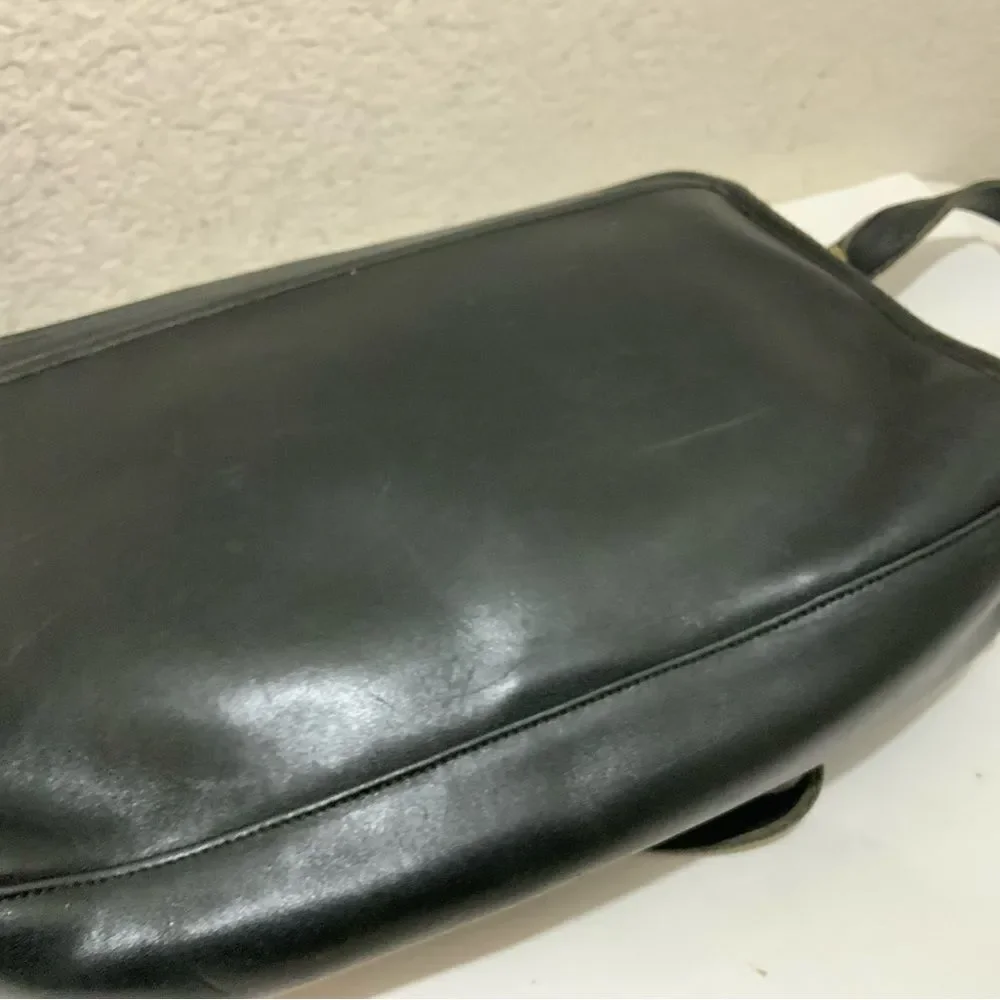 COACH Black Leather Shoulder Crossbody Strap Purse 1980s